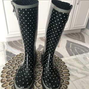 Chooka rain boots!